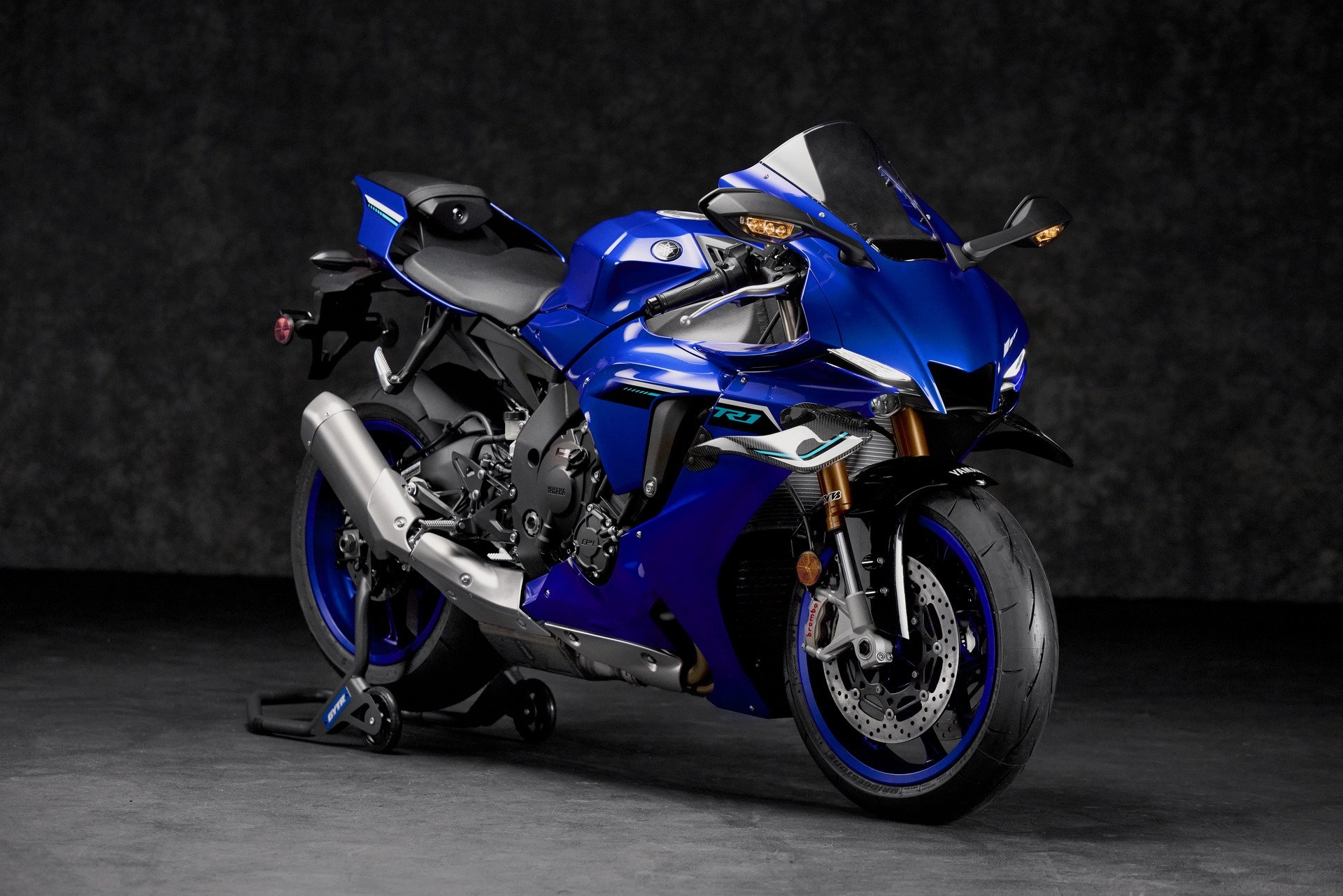 11-2025-YAMAHA YZFR1